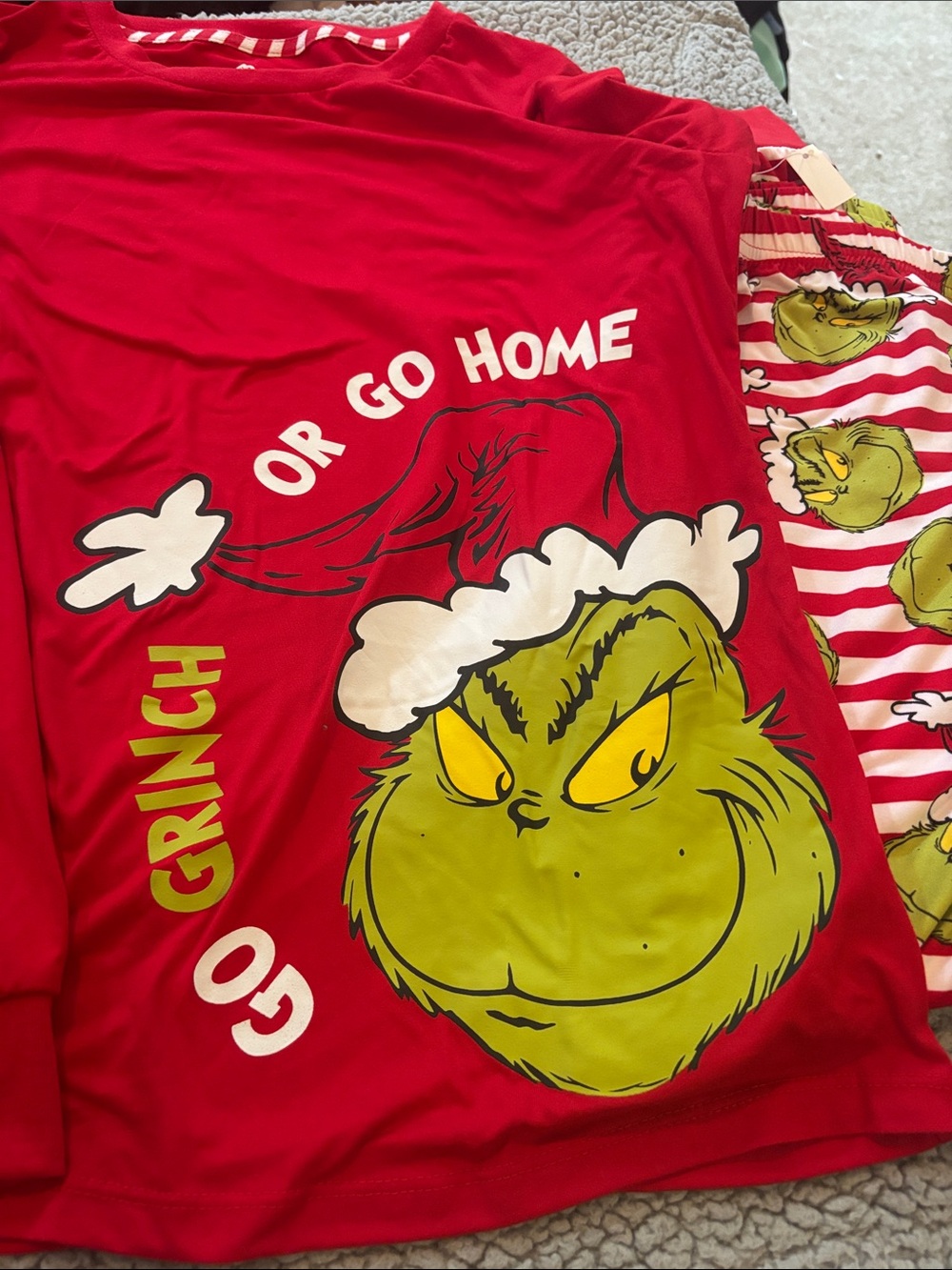 NWT Dr. Seuss Grinch Red and Green Pajama Set